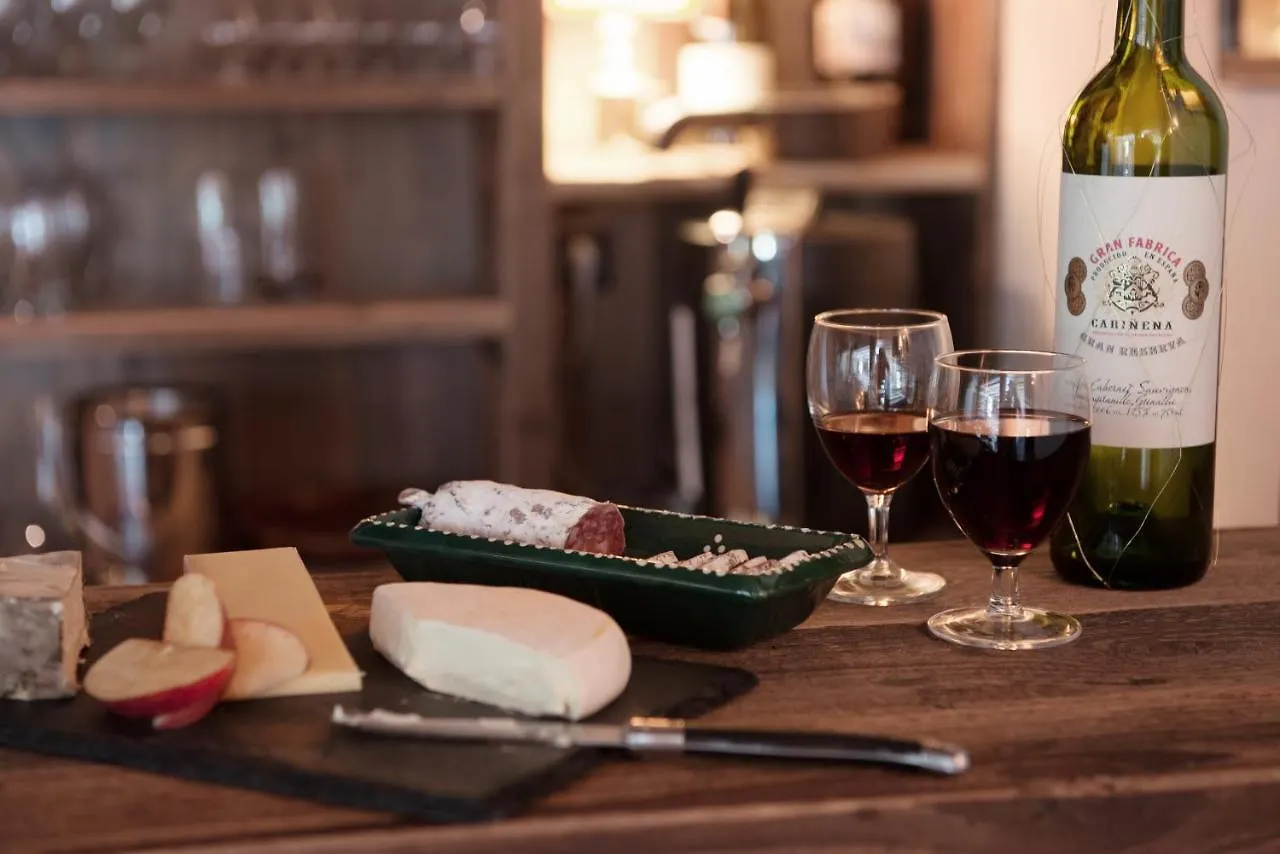 Chalet Bizet - A Touch Of Parisian Design In The Alps Montriond