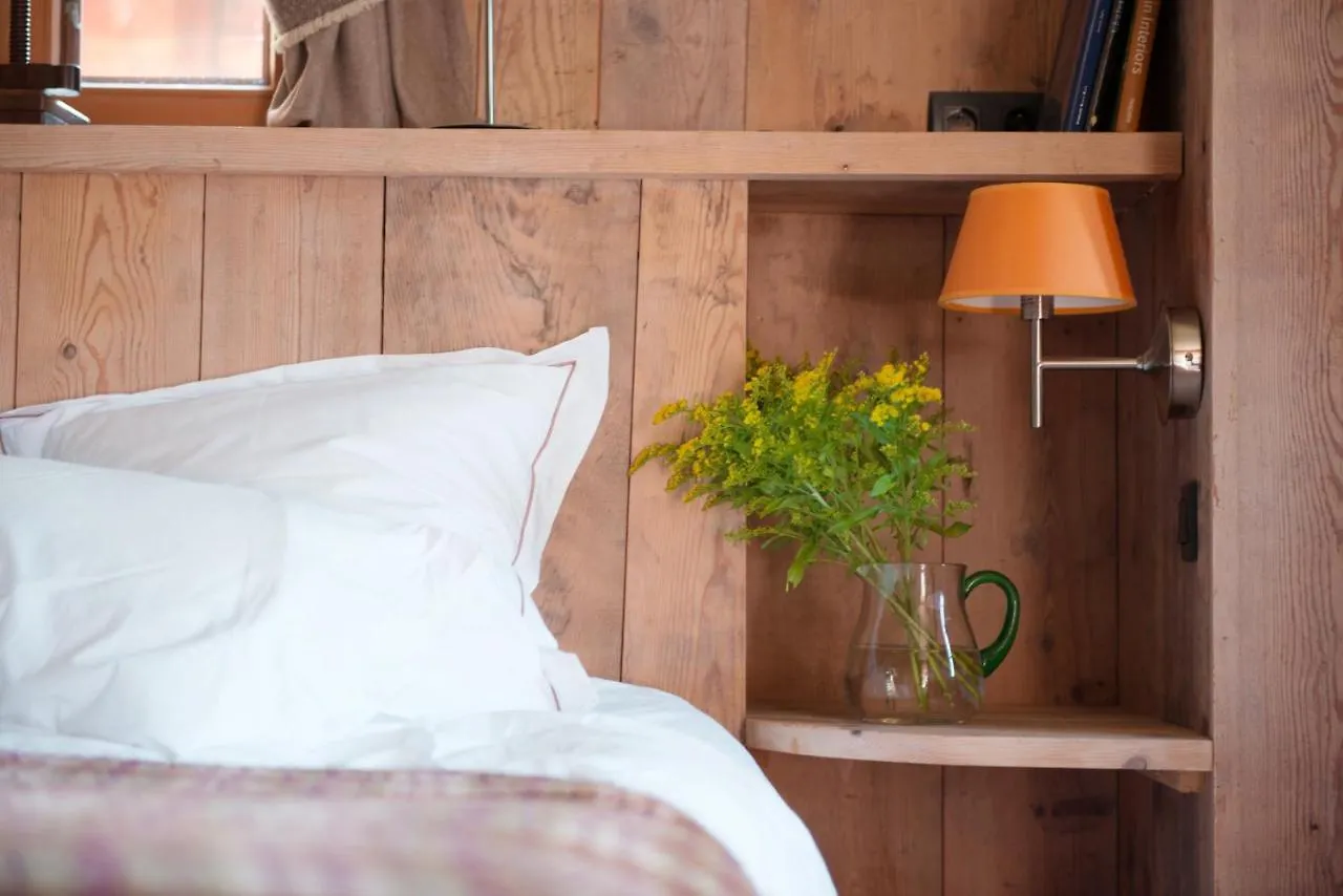 Chalet Bizet - A Touch Of Parisian Design In The Alps Montriond France