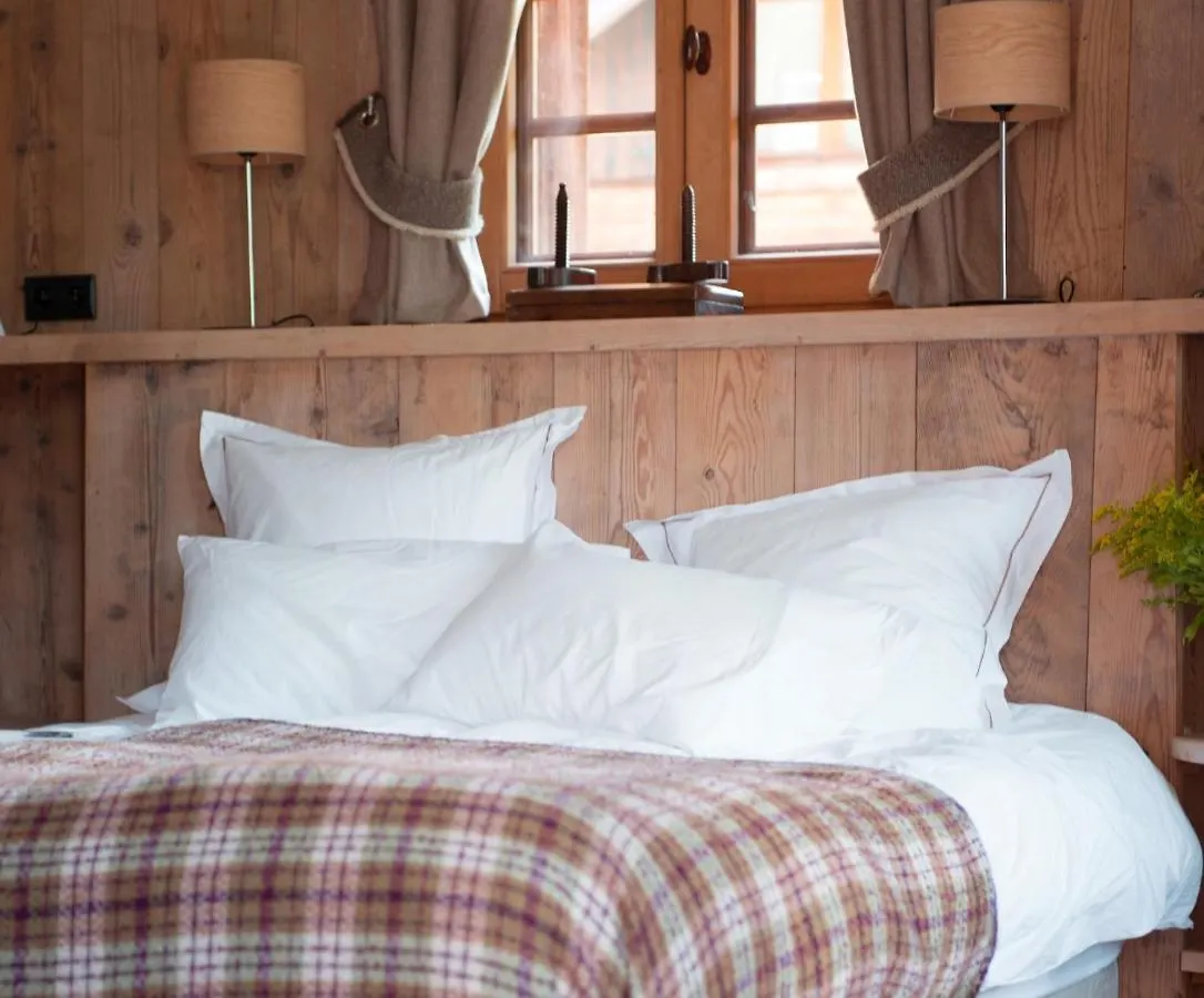 Chalet Bizet - A Touch Of Parisian Design In The Alps Montriond
