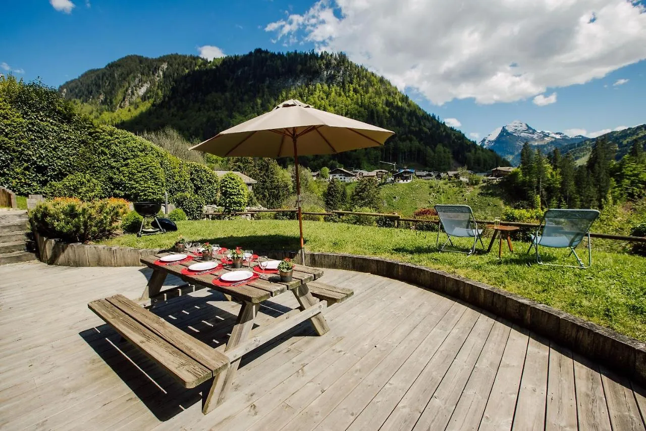 Chalet Bizet - A Touch Of Parisian Design In The Alps Montriond