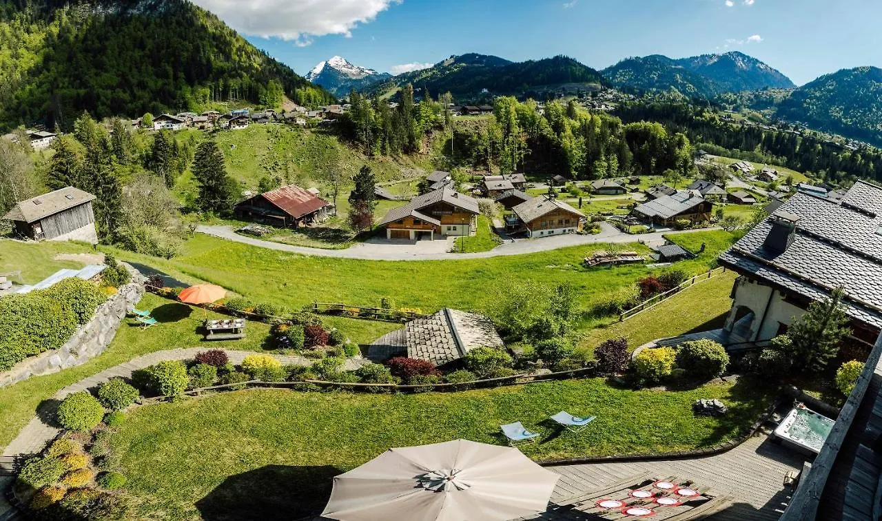 Chalet Bizet - A Touch Of Parisian Design In The Alps Montriond