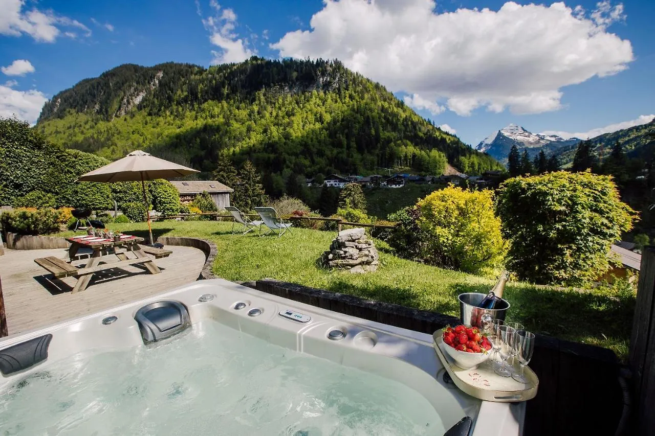 Chalet Bizet - A Touch Of Parisian Design In The Alps Montriond